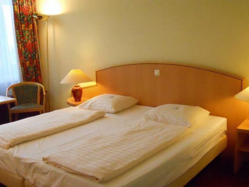 Tulip Inn Maastricht Aachen Airport מראה חיצוני תמונה