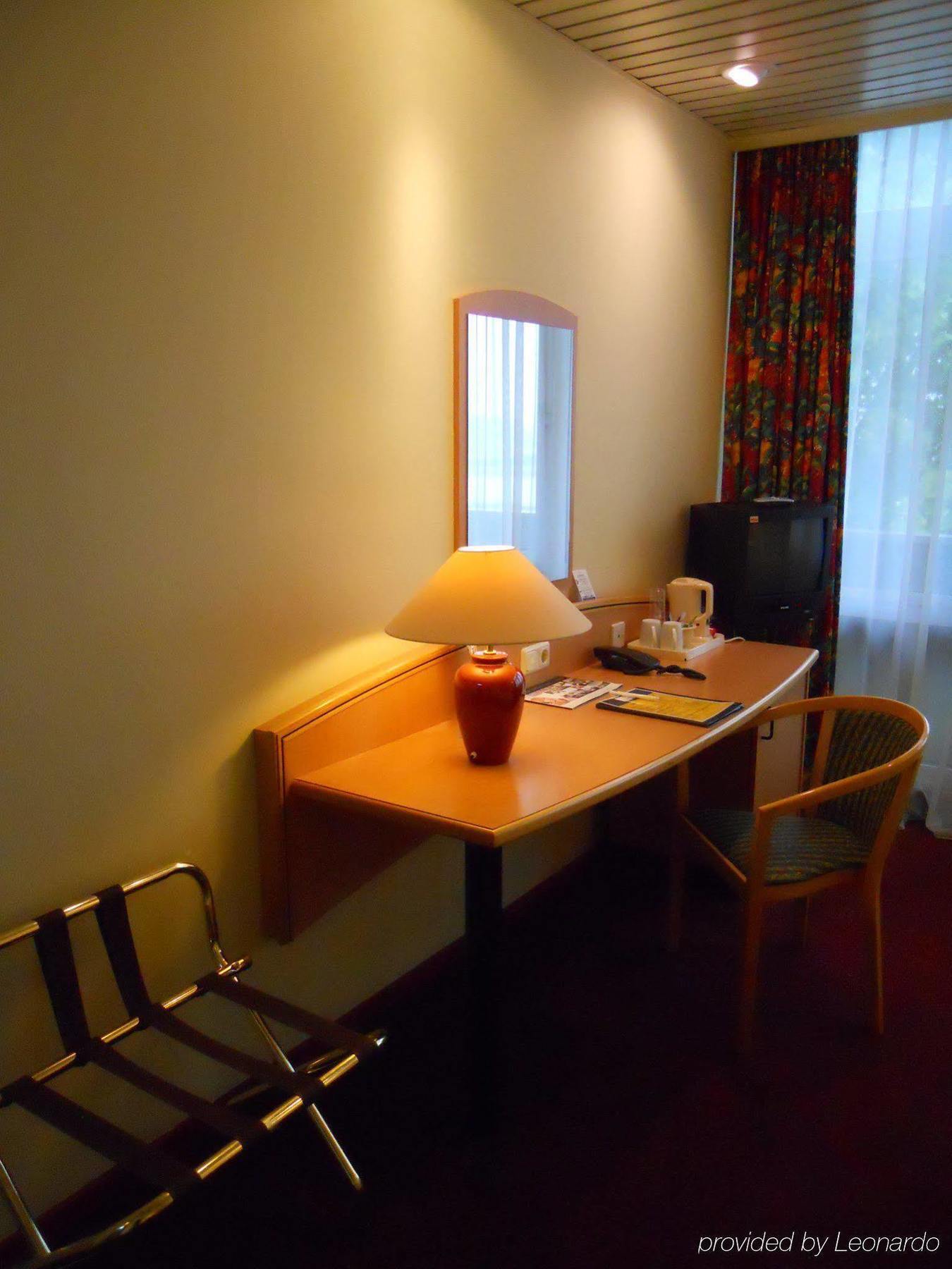 Tulip Inn Maastricht Aachen Airport חדר תמונה